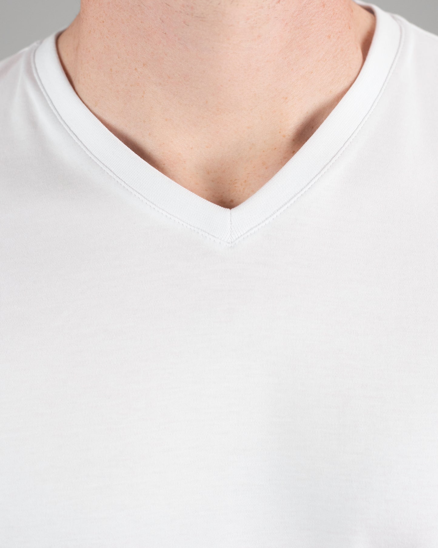 khakis brand georgia vneck tee