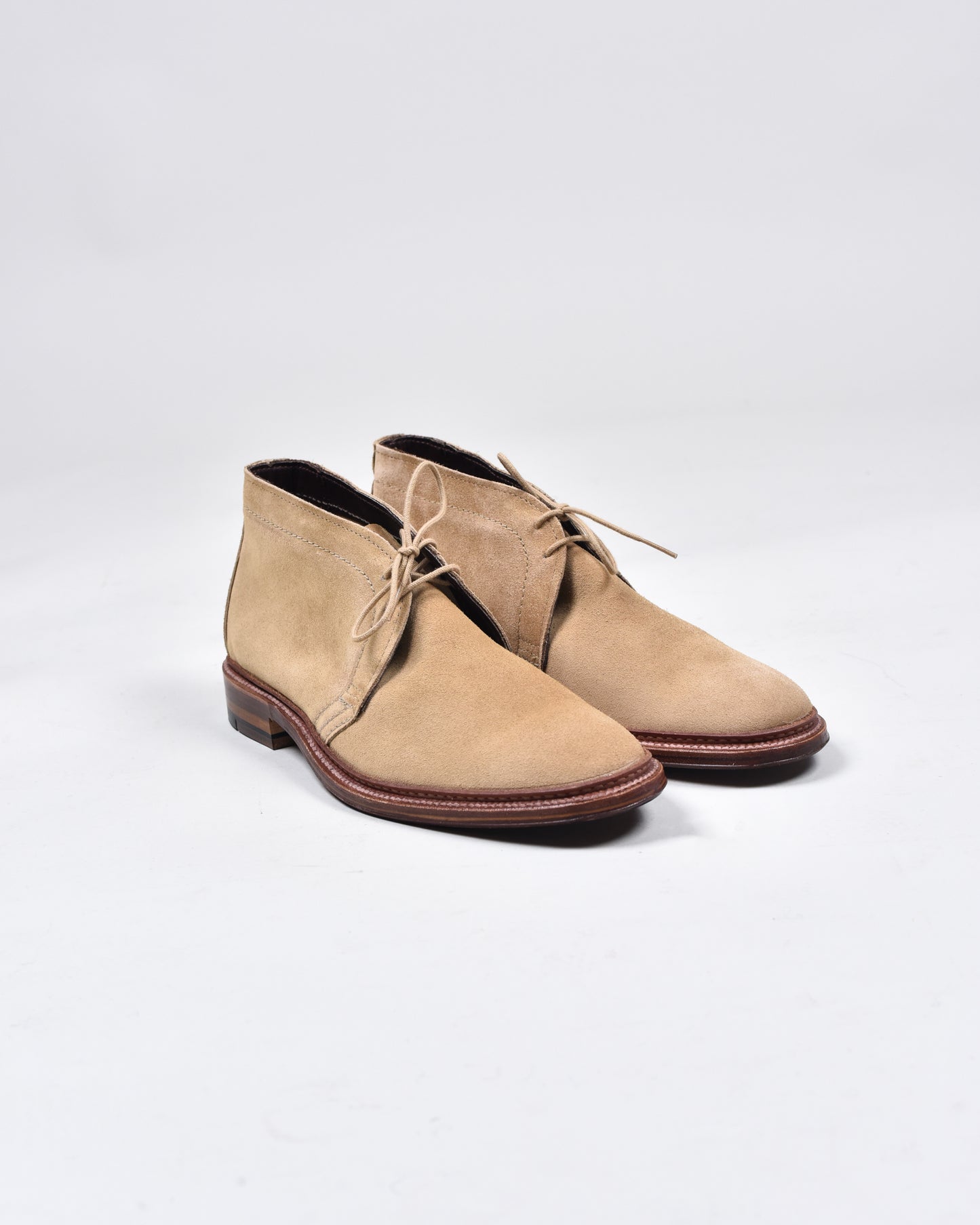 TAN SUEDE CHUKKAS