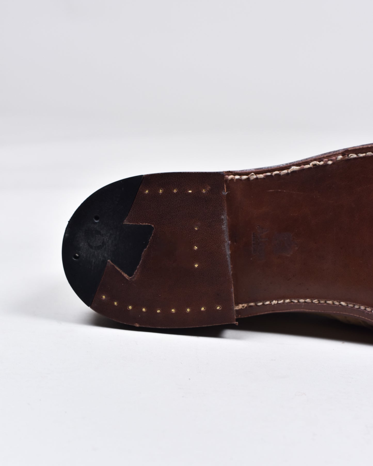 TAN SUEDE CHUKKAS