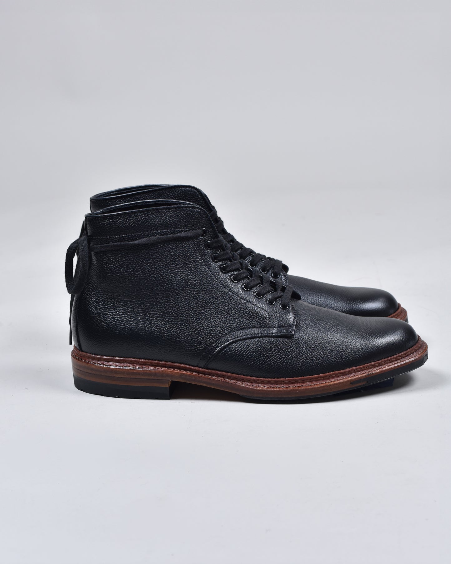 BLACK PLAIN TOE BOOT COMANDO SOLE