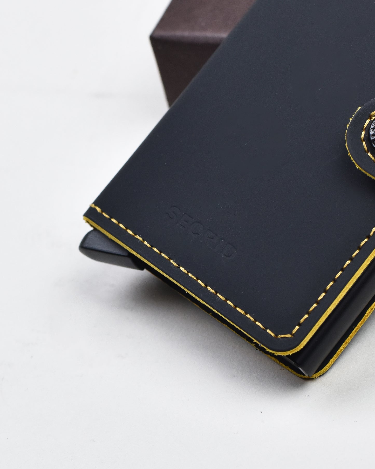 Secrid - Miniwallet in Matte Black / Yellow