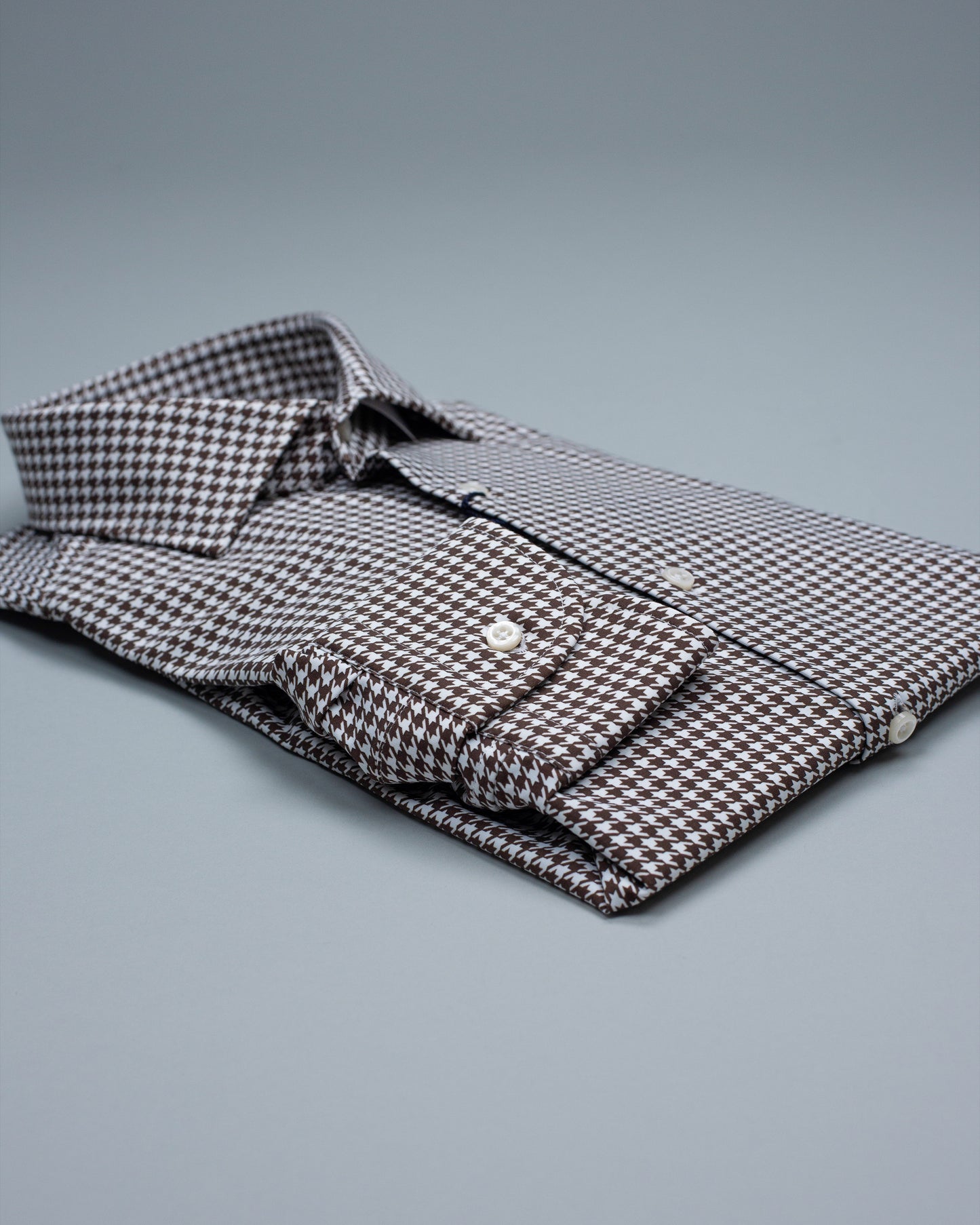 khakis brand brown and white technical shirt