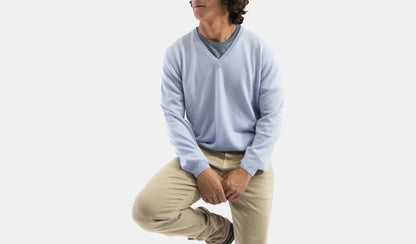 khakis of Carmel - light blue v-neck knitted sweatshirt