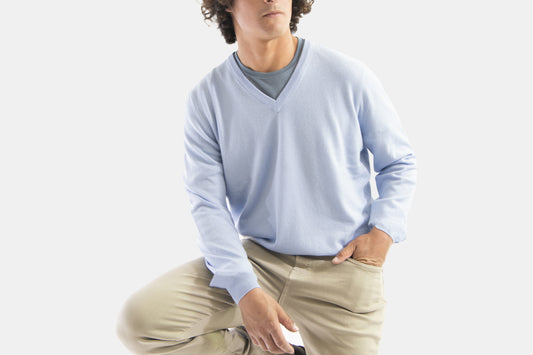 khakis of Carmel - light blue v-neck knitted sweatshirt