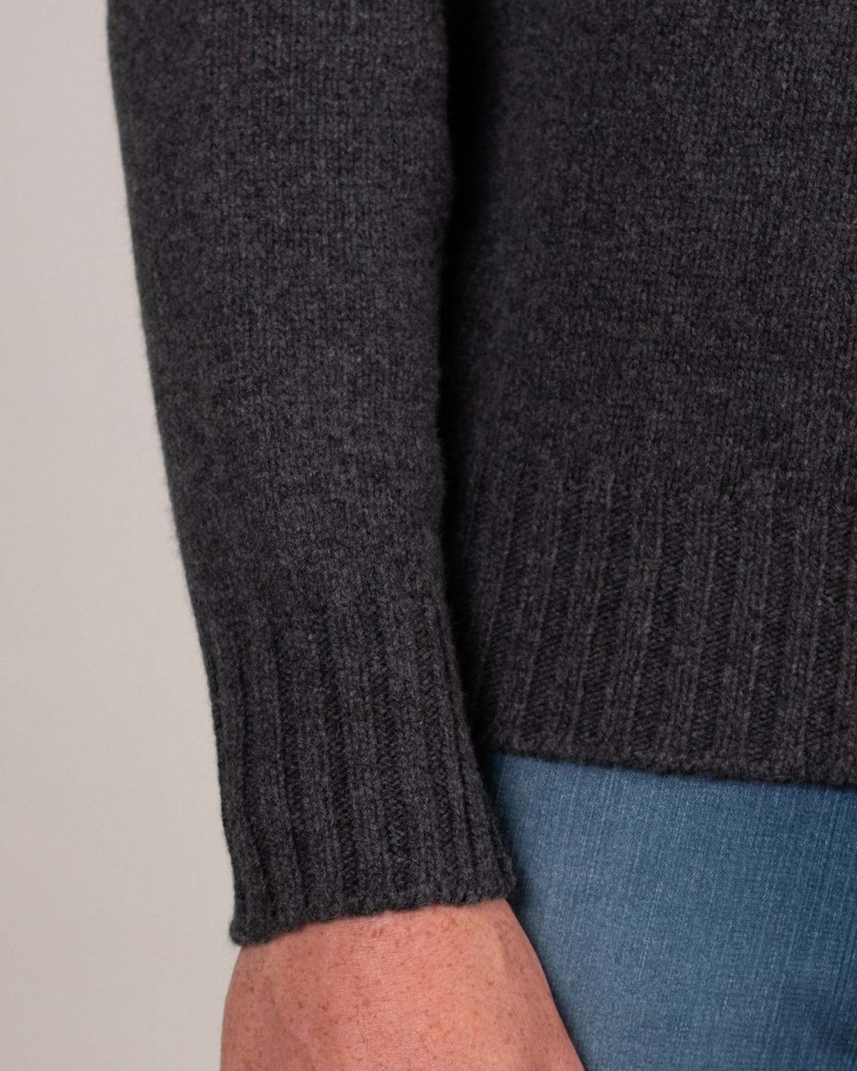 inis meain charcoal sweater