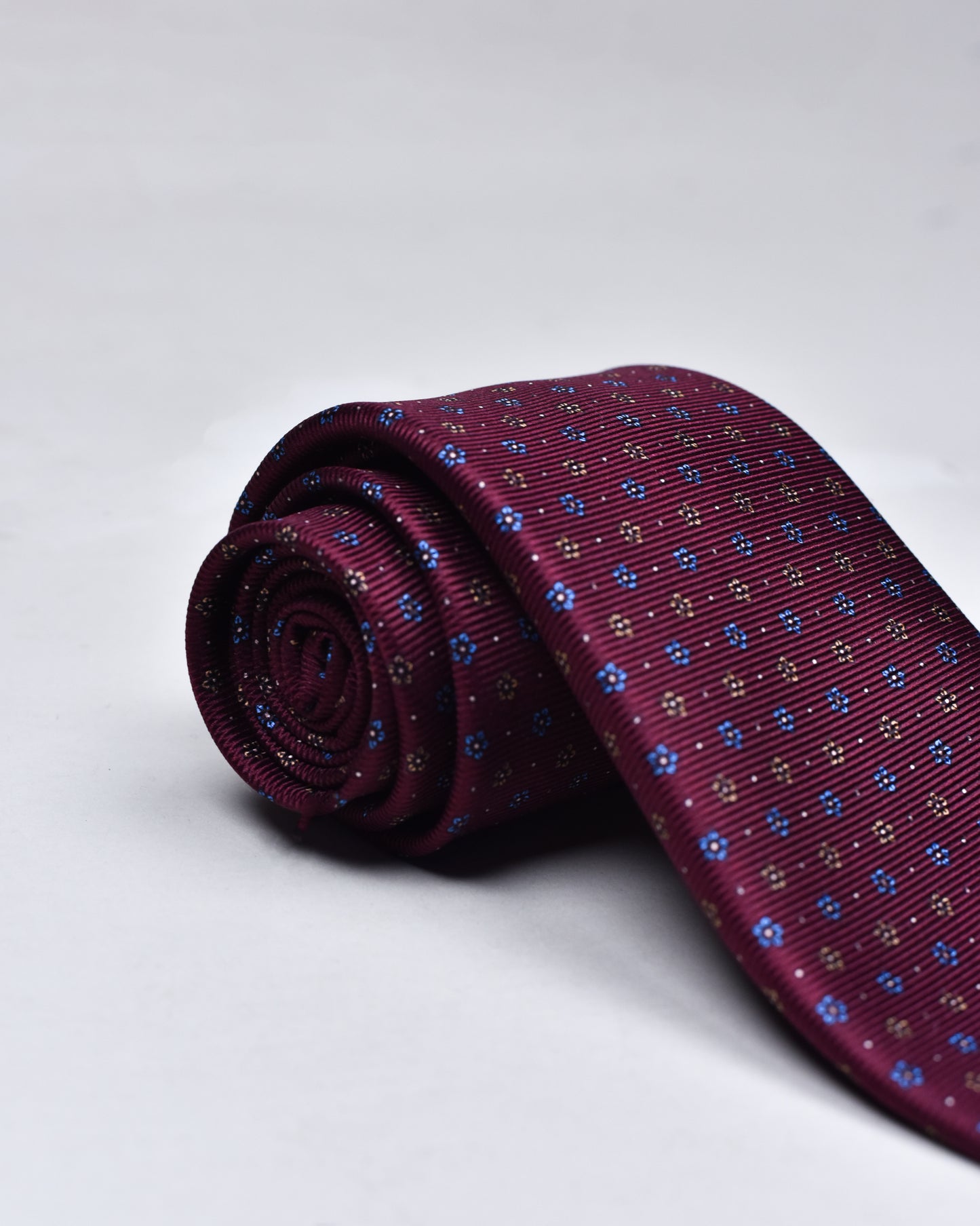 khakis of Carmel - silk printed tie in Burgundy