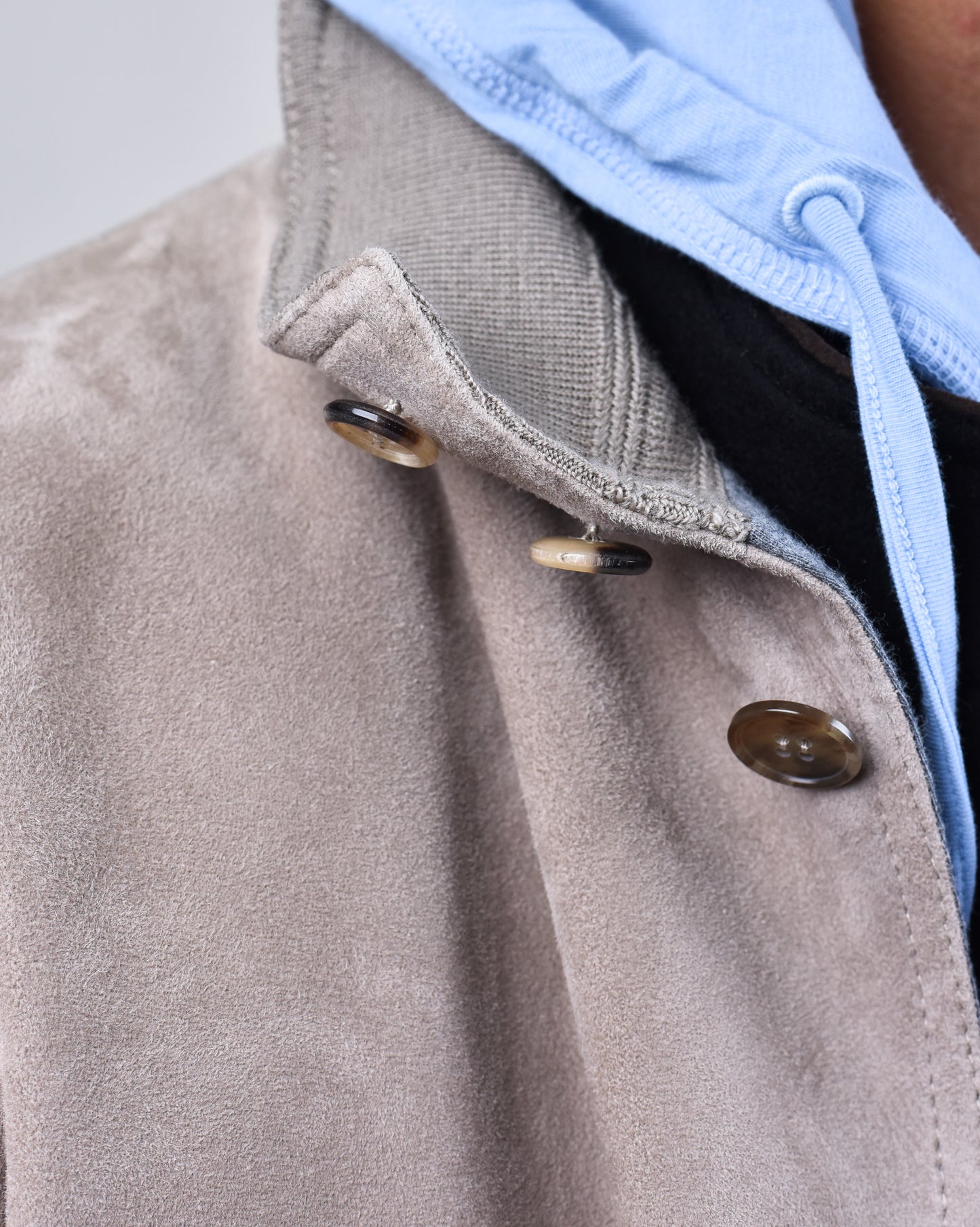 Manto Scutum - Taupe Suede Jacket