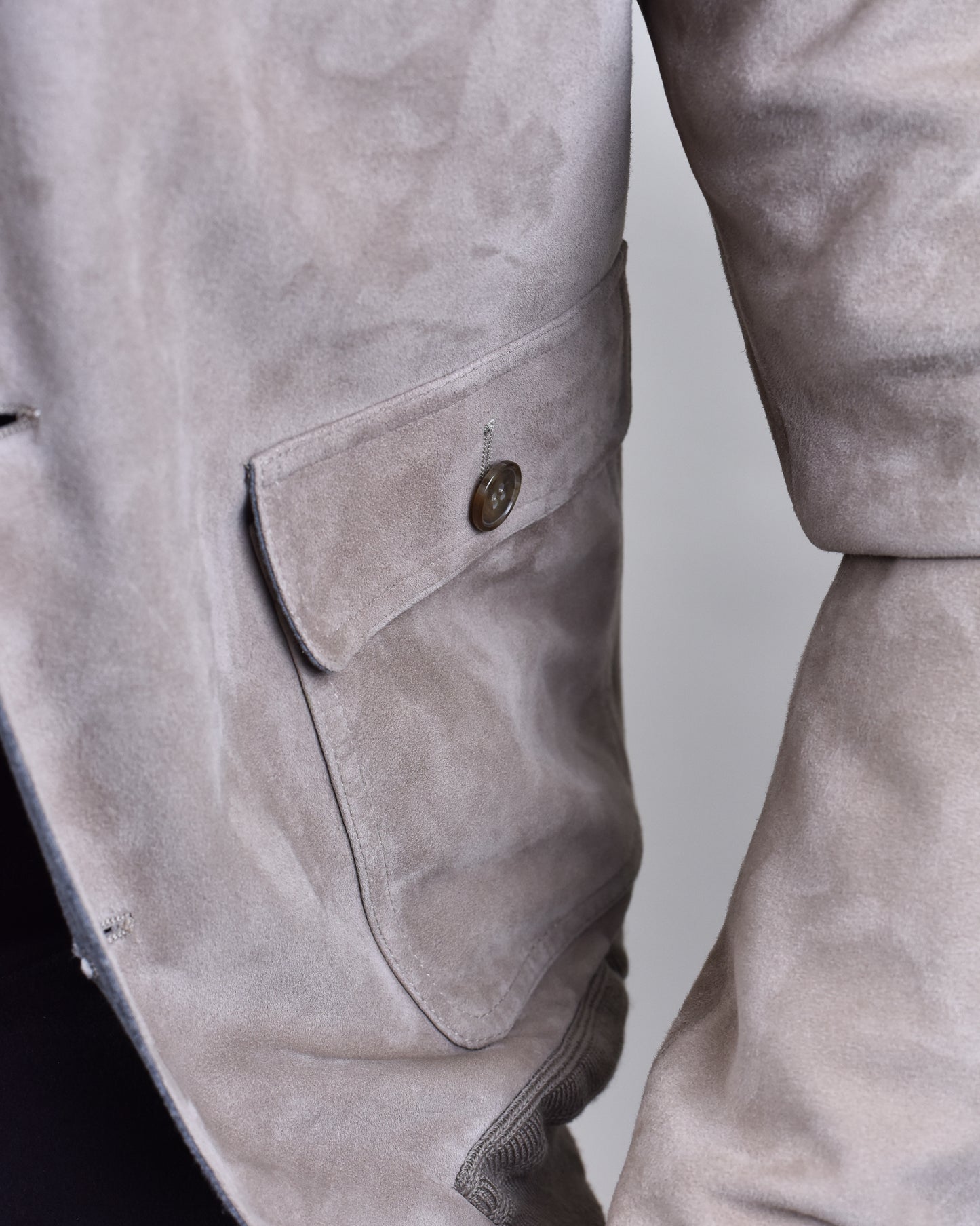 Manto Scutum - Taupe Suede Jacket