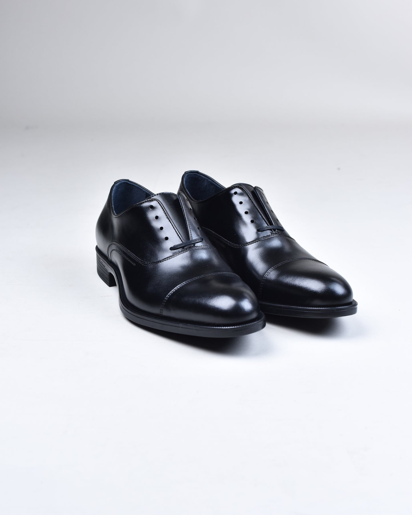 Johnston & Murphy - Black Flynch Cap Toe