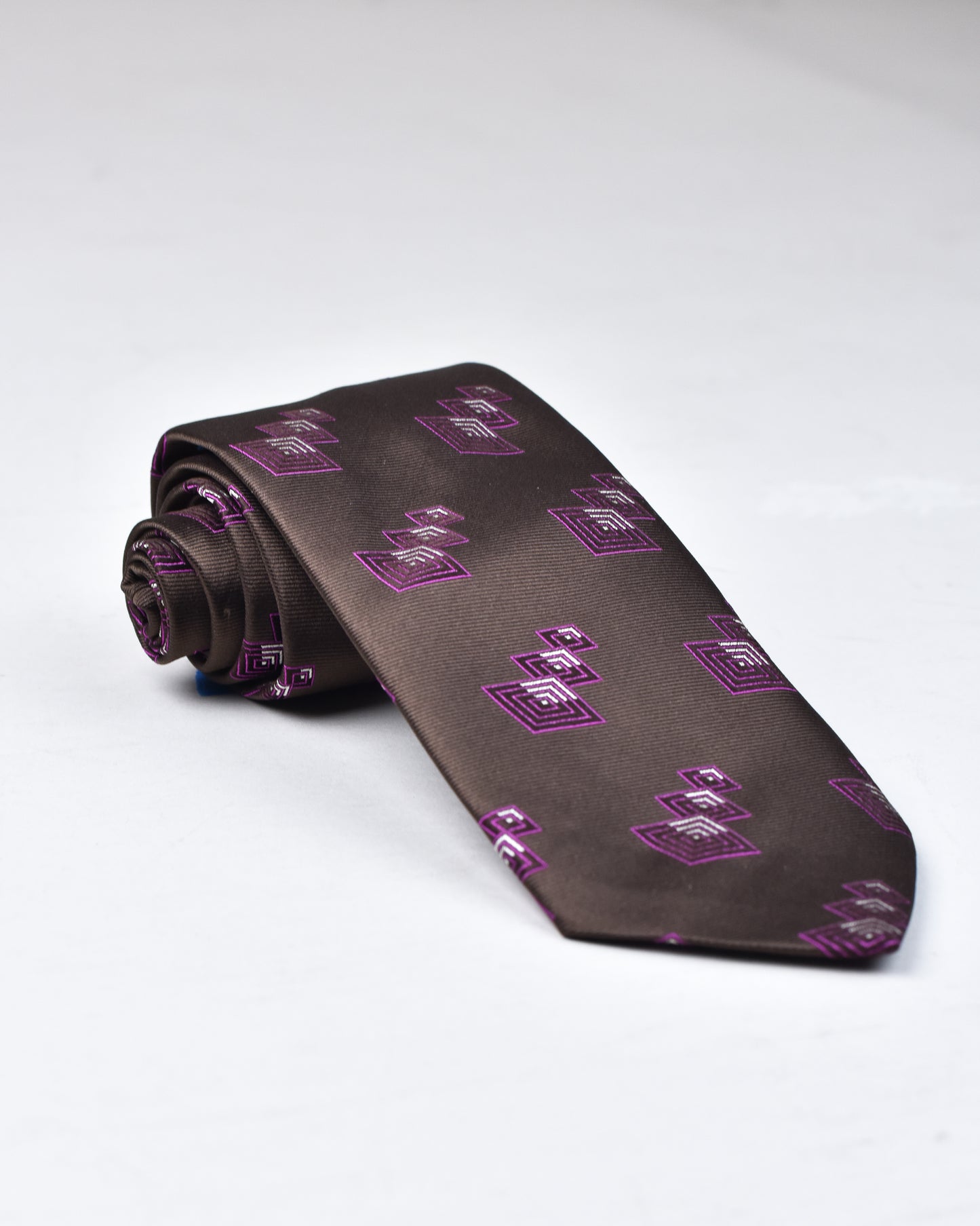 khakis of Carmel - silk printed tie in Brown and Pink