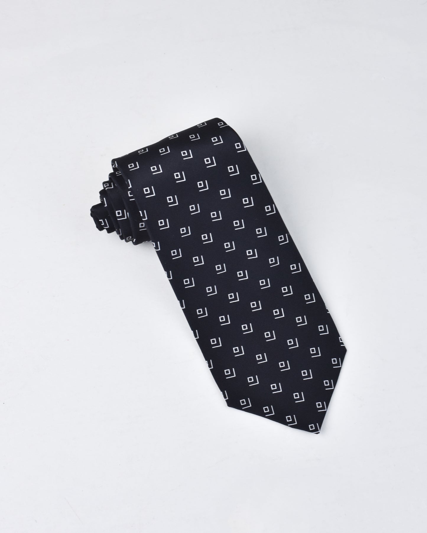 Khakis of Carmel - silk printed tie in Black and White