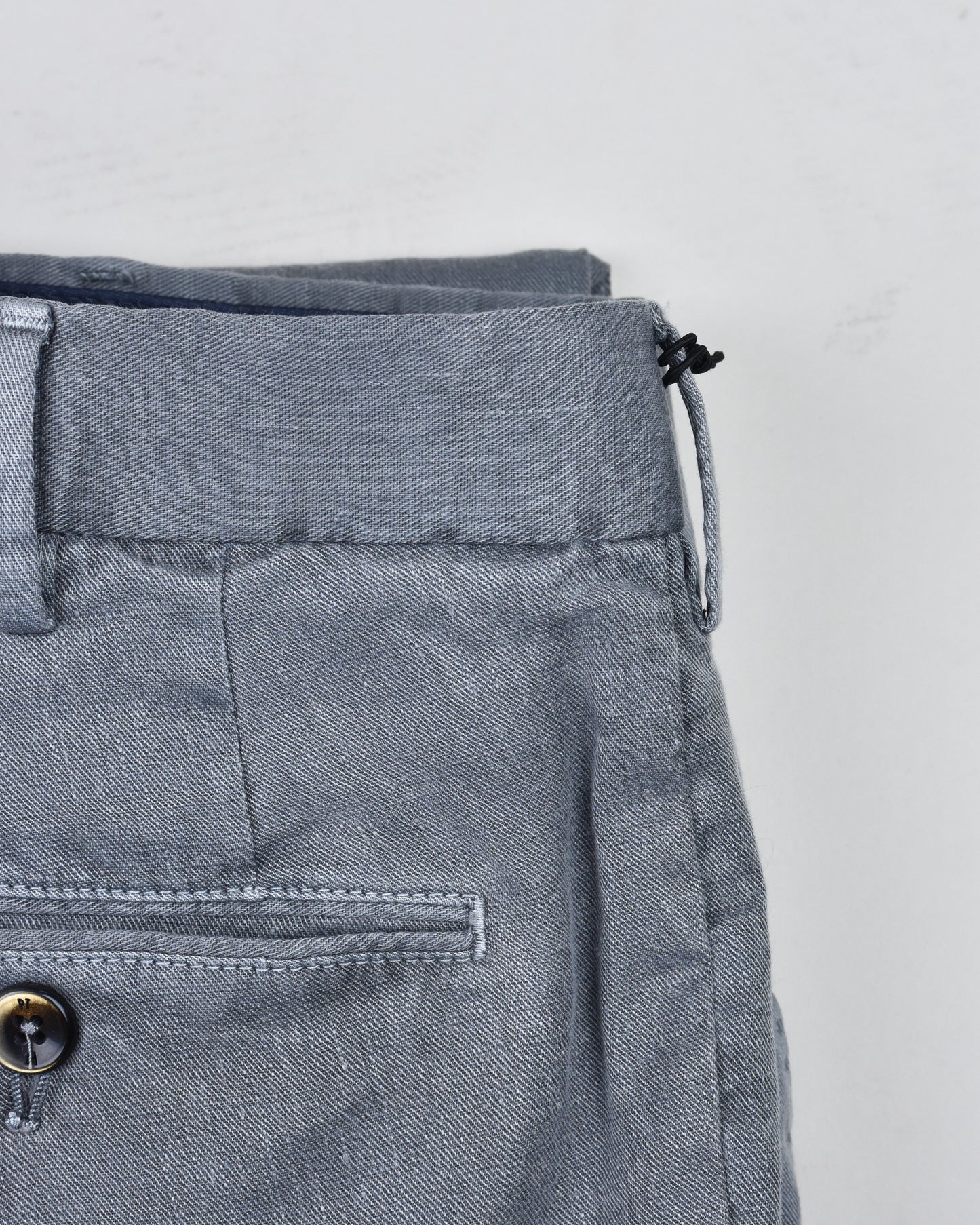 PT Torino - Slim-fit trousers in Batavia cotton and linen in Blue