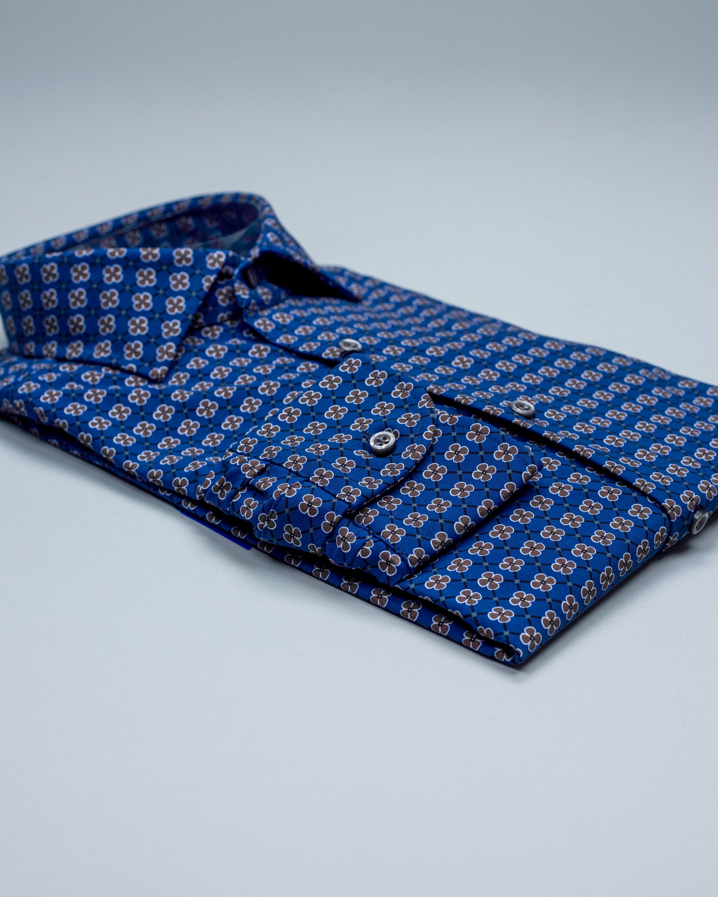 khakis brand indigo floral tech shirt