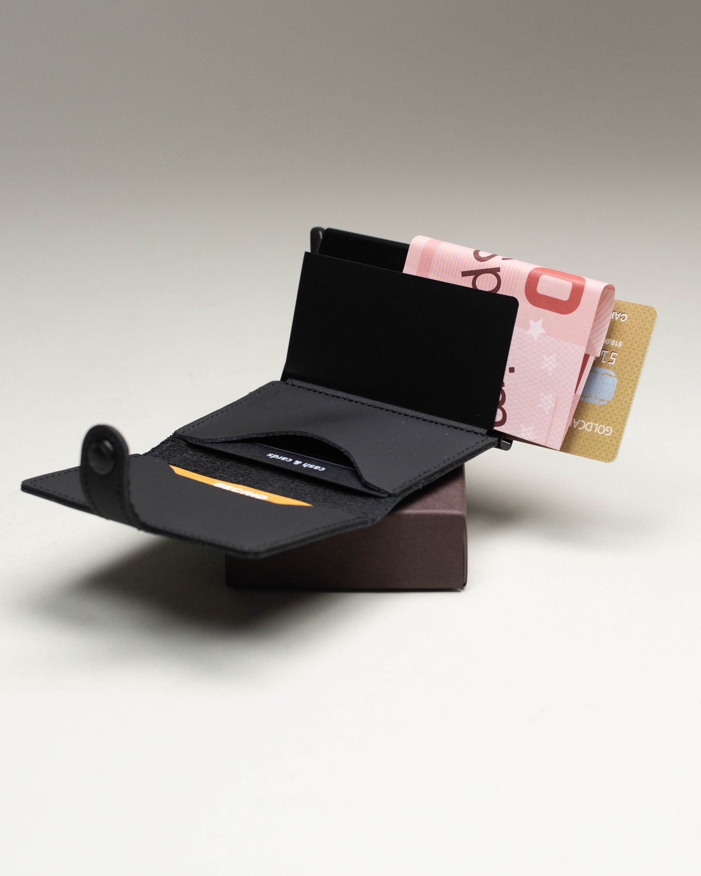 secrid matte miniwallet