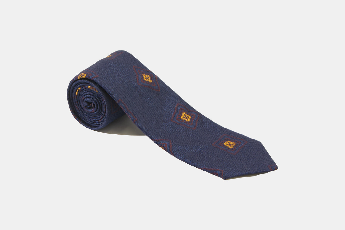 khakis of Carmel - mauve silk tie with pattern